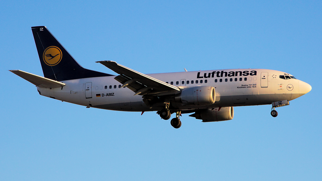 D-ABIZ ✈ Lufthansa Boeing 737-530 @ London-Heathrow