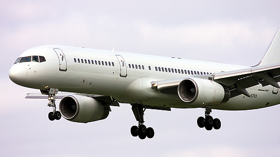 G-STRX ✈ Astraeus Boeing 757-28A