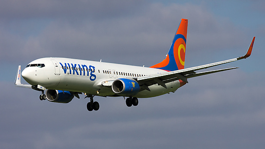 C-FEAK ✈ Viking Airlines Boeing 737-86Q