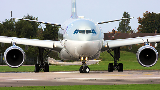 A7-ACL ✈ Qatar Airways Airbus A330-202