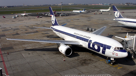 SP-LOB ✈ LOT Polish Airlines Boeing 767-25DER