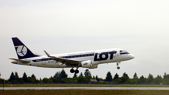 SP-LDG ✈ LOT Polish Airlines Embraer ERJ-170LR