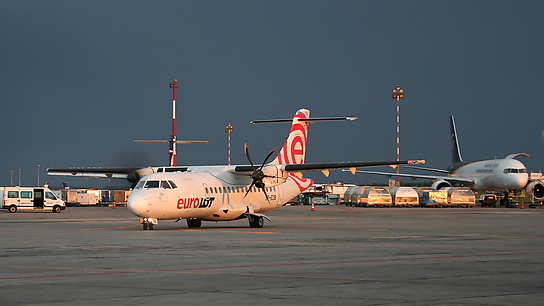 SP-EDB ✈ Eurolot ATR 42-500