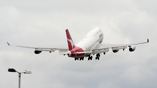 VH-OJN ✈ Qantas Boeing 747-438