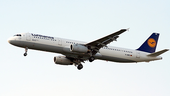 D-AIRE ✈ Lufthansa Airbus A321-131