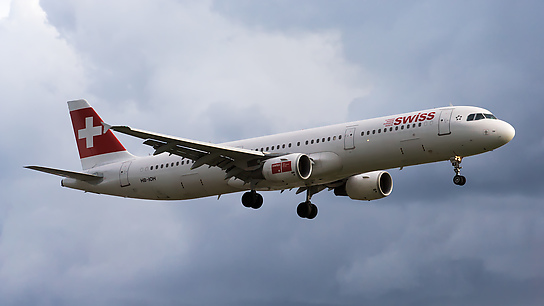 HB-IOH ✈ Swiss International Air Lines Airbus A321-131