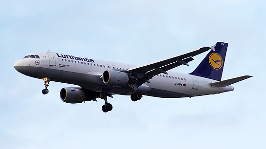 D-AIPY ✈ Lufthansa Airbus A320-211