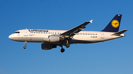 D-AIPA ✈ Lufthansa Airbus A320-211