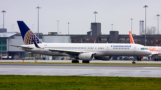 N14107 ✈ Continental Airlines Boeing 757-224