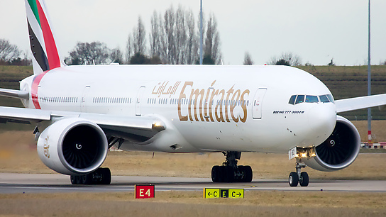 A6-EBZ ✈ Emirates Airline Boeing 777-31HER