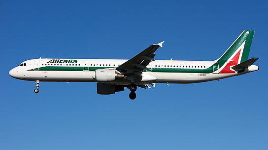 I-BIXH ✈ Alitalia Airbus A321-112