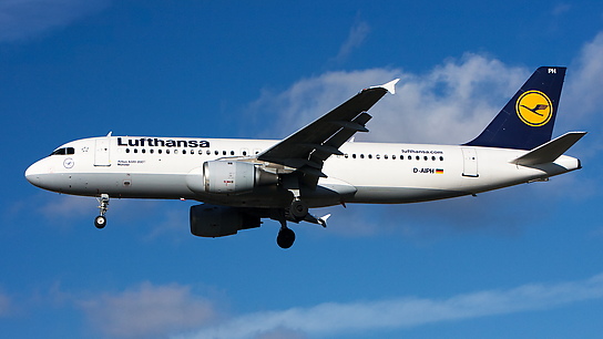 D-AIPH ✈ Lufthansa Airbus A320-211