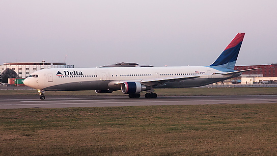 N834MH ✈ Delta Air Lines Boeing 767-432ER