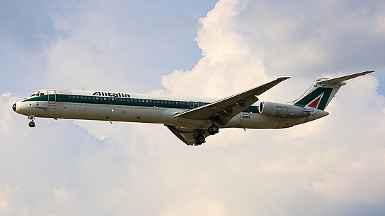 I-DAWE ✈ Alitalia McDonnell Douglas MD-82 
