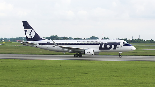 SP-LIC ✈ LOT Polish Airlines Embraer ERJ-175STD