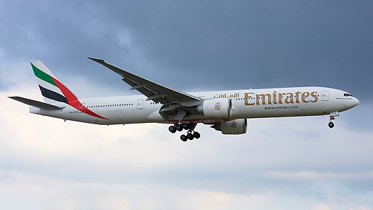 A6-ECE ✈ Emirates Airline Boeing 777-31HER