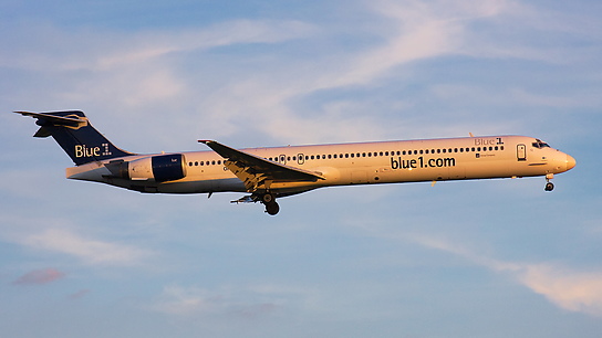 OH-BLC ✈ Blue1 McDonnell Douglas MD-90