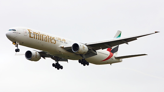 A6-EMO ✈ Emirates Airline Boeing 777-31H