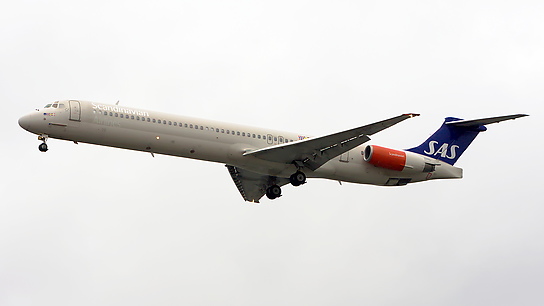 LN-RMT ✈ Scandinavian Airlines McDonnell Douglas MD-82