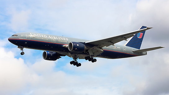 N799UA ✈ United Airlines Boeing 777-222ER