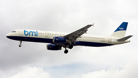G-MEDF ✈ bmi British Midland Airbus A321-231