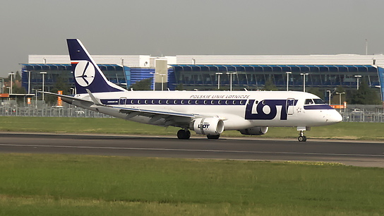 SP-LIL ✈ LOT Polish Airlines Embraer ERJ-175LR