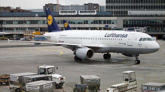 D-AIQP ✈ Lufthansa Airbus A320-211