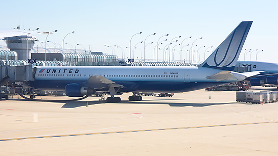 N649UA ✈ United Airlines Boeing 767-322ER