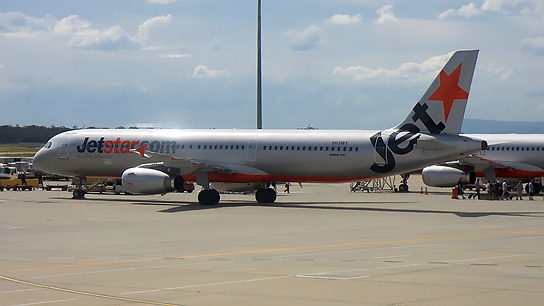 VH-VWY ✈ Jetstar Airways Airbus A321-231