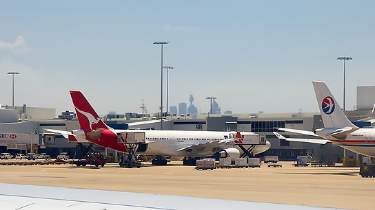 VH-QPA ✈ Qantas Airbus A330-301