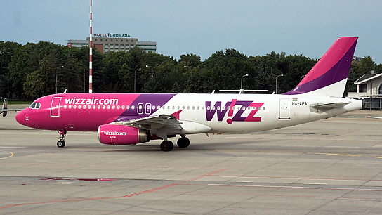 HA-LPA ✈ Wizz Air Airbus A320-233