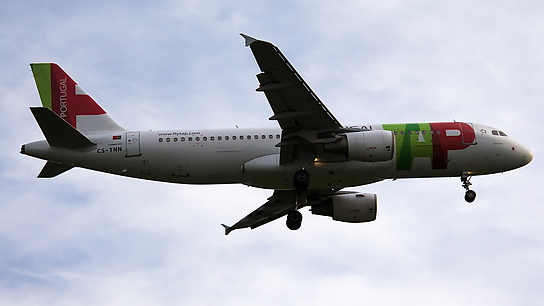 CS-TNN ✈ TAP Portugal Airbus A320-214