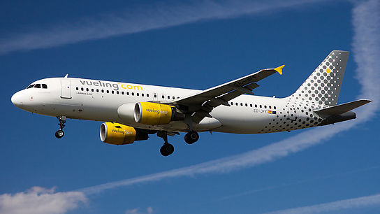 EC-JFF ✈ Vueling Airlines Airbus A320-214