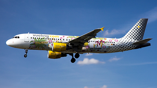 EC-KDH ✈ Vueling Airlines Airbus A320-214