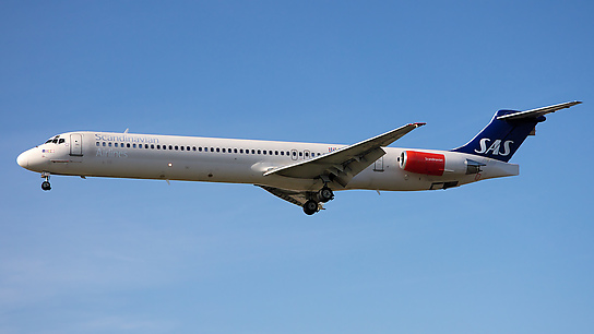 SE-DIS ✈ Scandinavian Airlines McDonnell Douglas MD-82