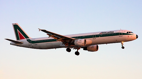 I-BIXG ✈ Alitalia Airbus A321-111