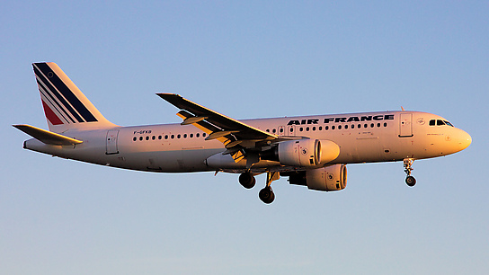 F-GFKB ✈ Air France Airbus A320-111