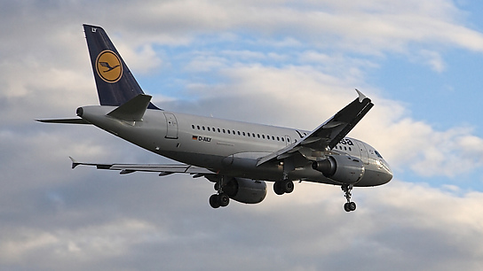 D-AILY ✈ Lufthansa Airbus A319-114