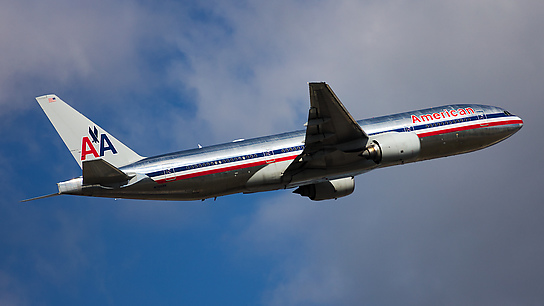 N766AN ✈ American Airlines Boeing 777-223ER