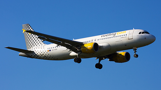 EC-KRH ✈ Vueling Airlines Airbus A320-214